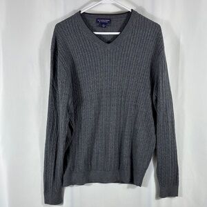 Roundtree & Yorke Gray V-Neck Sweater